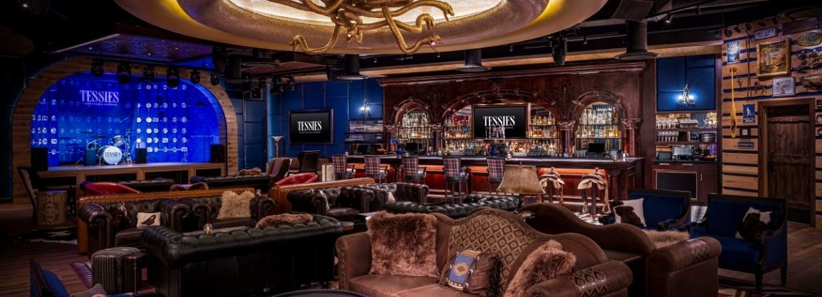 Tessie's Cocktails & Chords