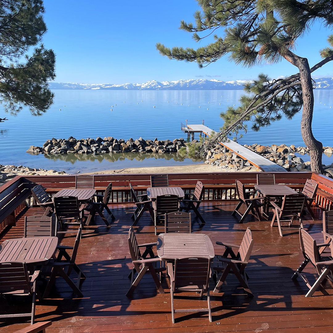 Red Wolf Lakeside Lodge