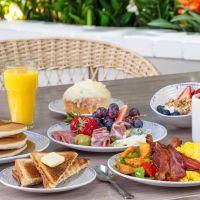 Treat your mom to a laid-back brunch at Margaritaville's Come Monday Cafe. Photo Credit: Margaritaville Resort Lake Tahoe