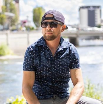The Incline Lodge, Live Music with Ryan Reichard