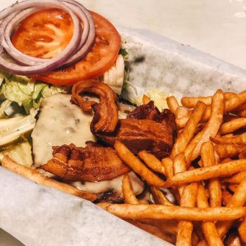 Mott Canyon Tavern & Grill, 1/3 Lb Burger