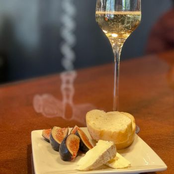 Tahoe Wine Collective, Hand-selected Cheese and Wine Pairings