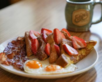 Ernie's Coffee Shop, Breakfast Special