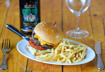 Spindleshanks Restaurant, 9 Oz Angus Burger