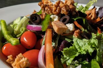 Cedar House Pub, Build Your Own Salad