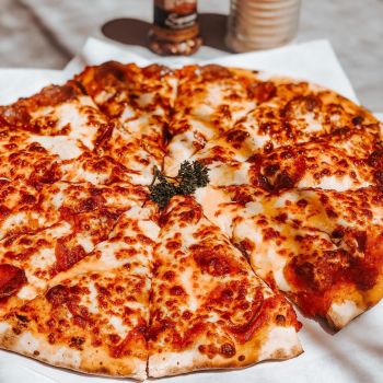 Mott Canyon Tavern & Grill, Mott Pizza