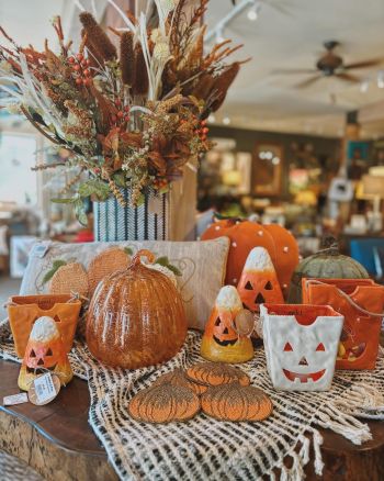 Heather & Pine, Halloween Decor