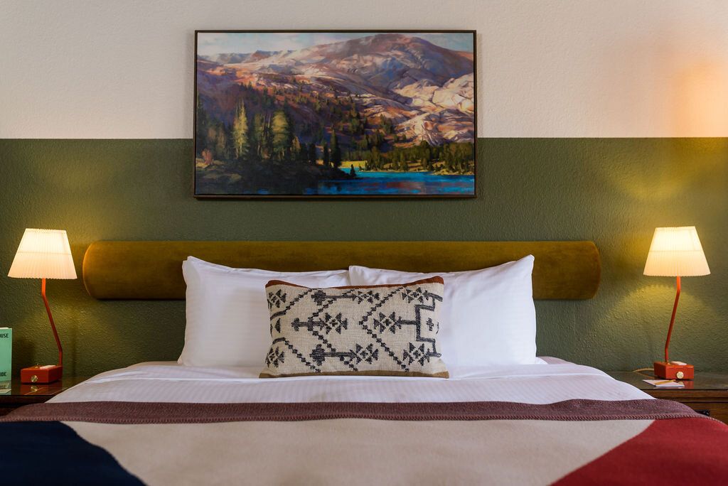 Gallery Station House Inn Lake Tahoe