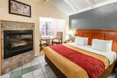 Econo Lodge Inn &amp; Suites Heavenly Village Area photo