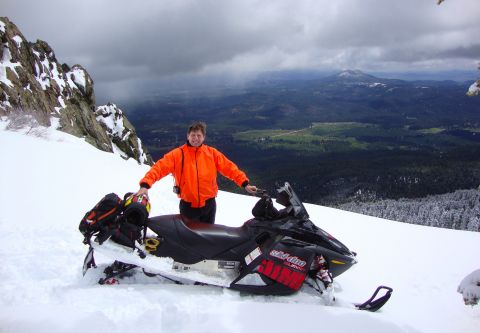 Explore! Sierra Touring Company, Three Hour Snowmobiling Tour