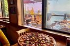 Za's Lakefront, Yinzer by B.C.